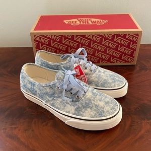 Vans Blue Denim Lace Ups New in Box with Tags W 7.5 / M 6.0